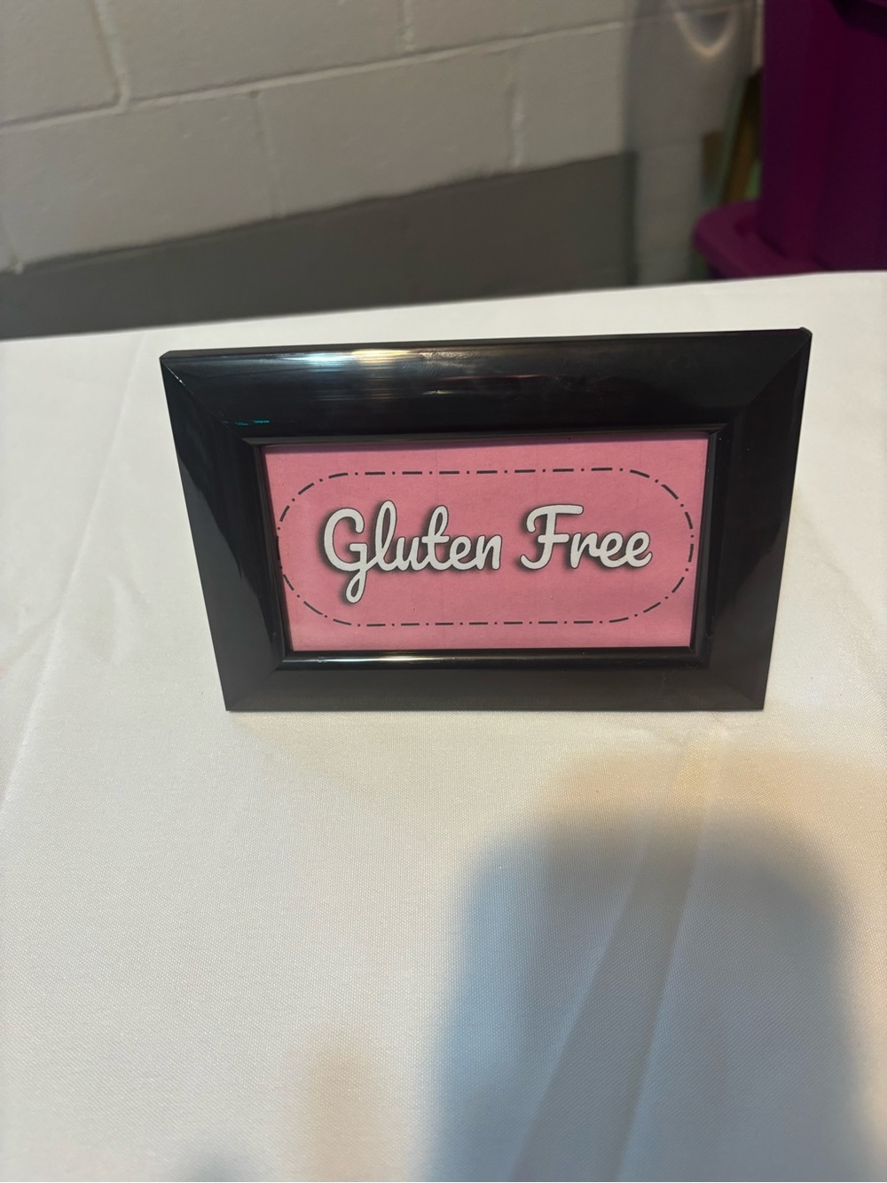 Gluten Free Pink Table Sign in Black Frame